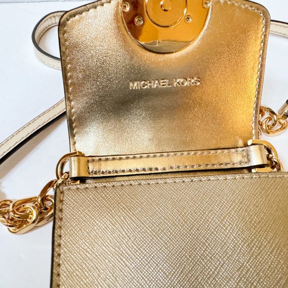 Michael Kors Carmen Small North South Phone Crossbody Bag Pale Gold - Picture 13 of 14